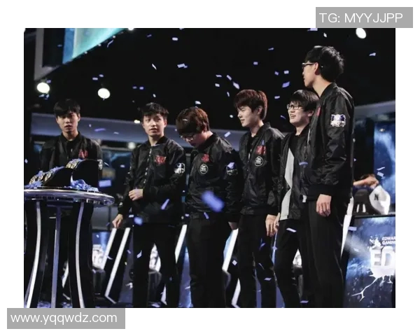 EDG在国际邀请赛中的战术表现分析与点评探讨